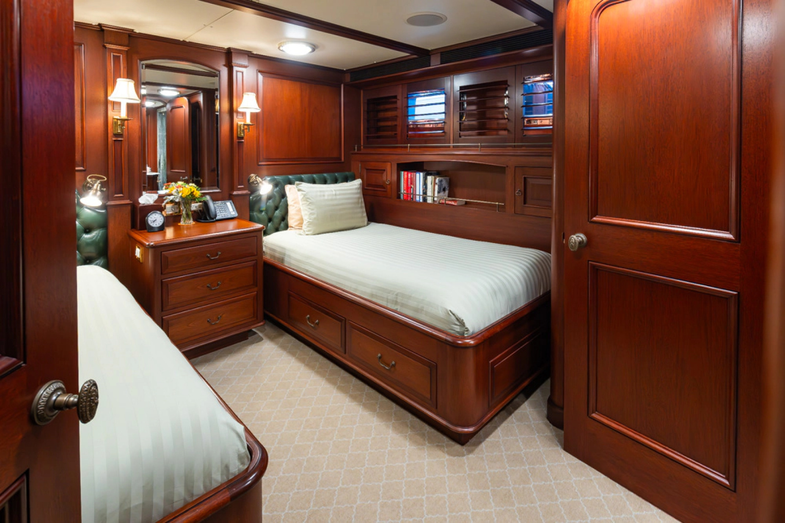 1989 Delta Marine Flybridge Motoryacht