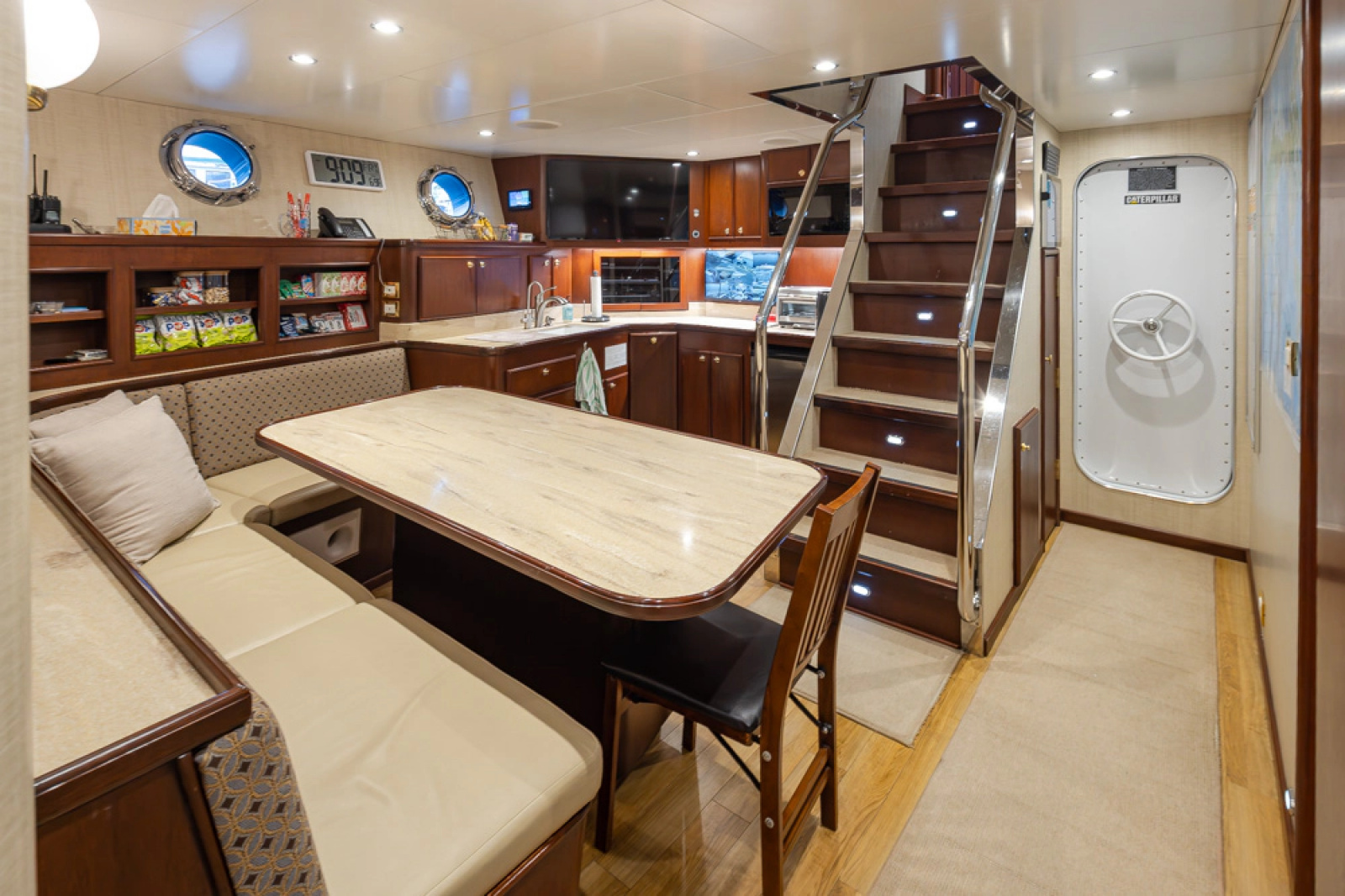 1989 Delta Marine Flybridge Motoryacht