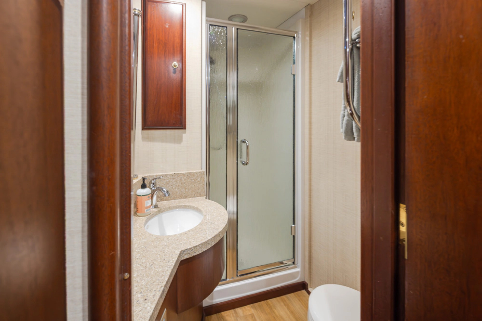 1989 Delta Marine Flybridge Motoryacht