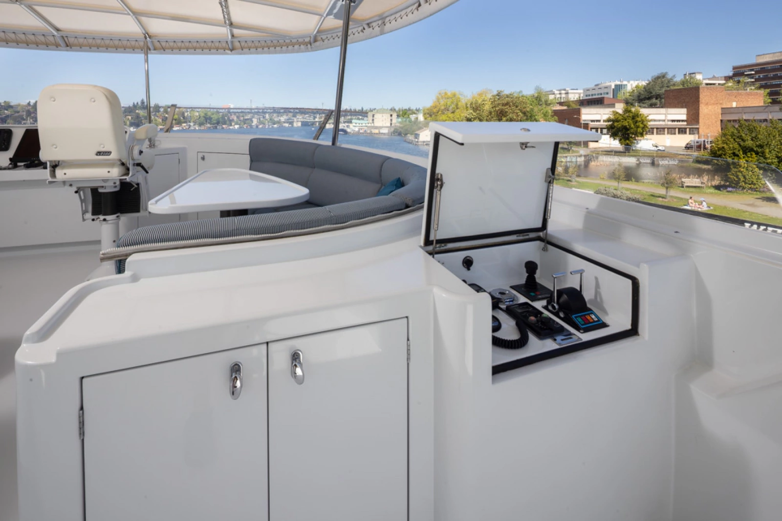1989 Delta Marine Flybridge Motoryacht