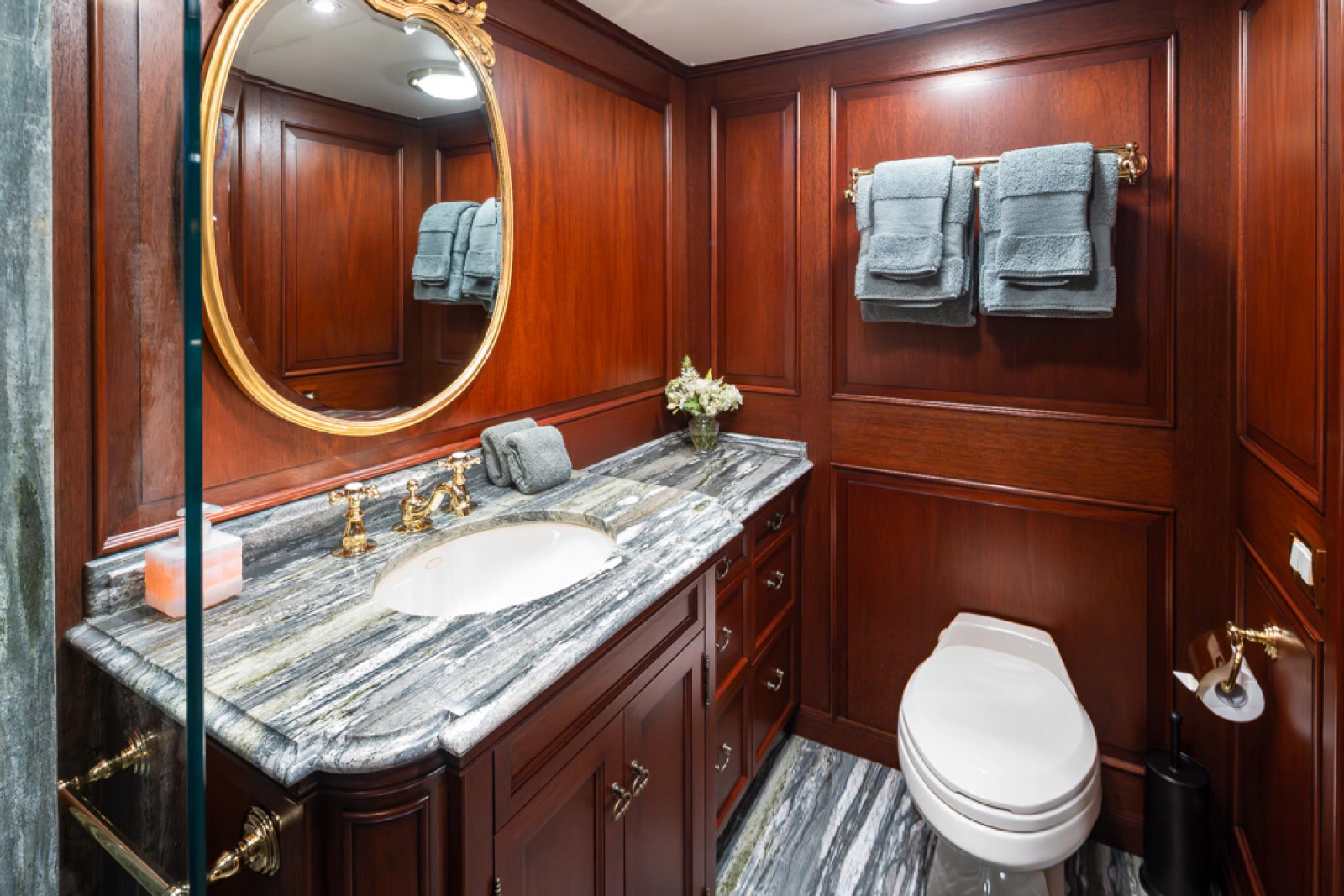 1989 Delta Marine Flybridge Motoryacht