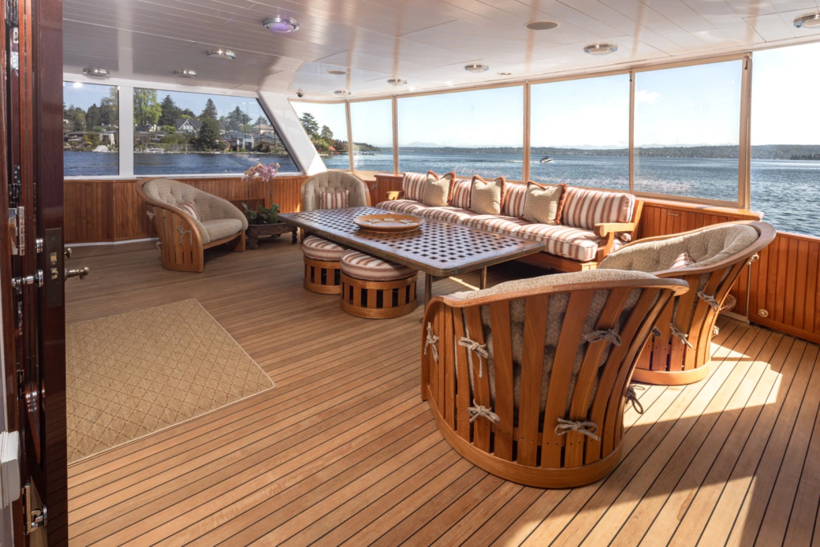 1989 Delta Marine Flybridge Motoryacht