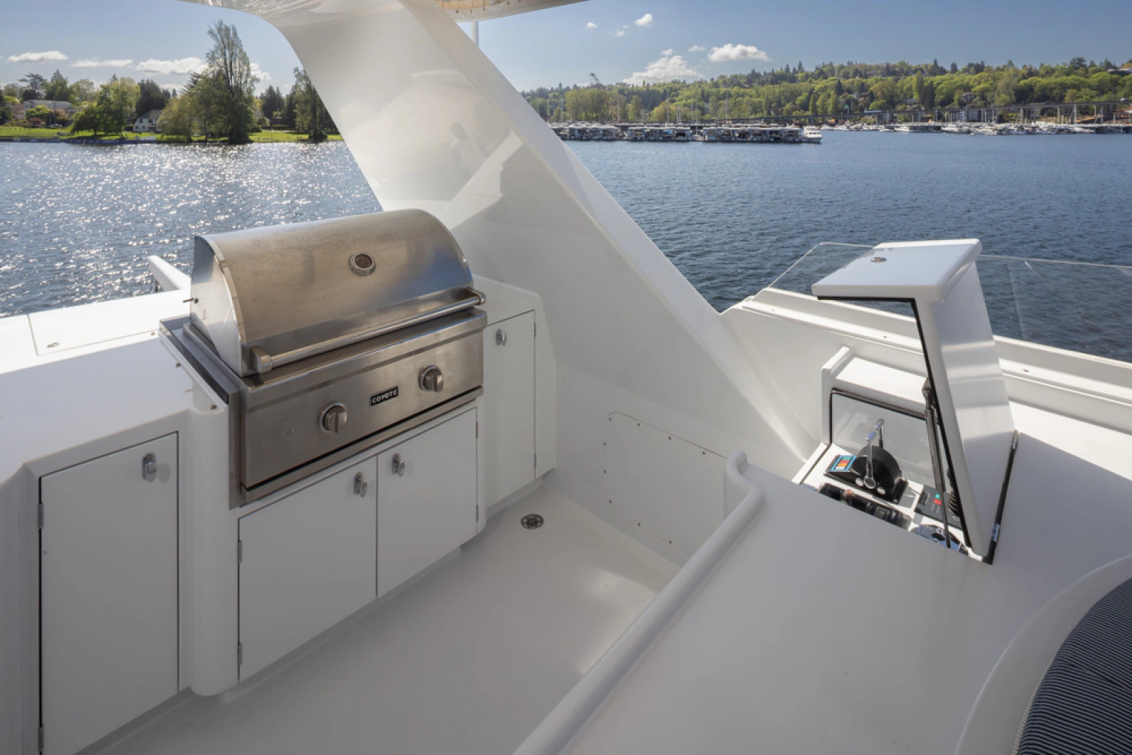 1989 Delta Marine Flybridge Motoryacht