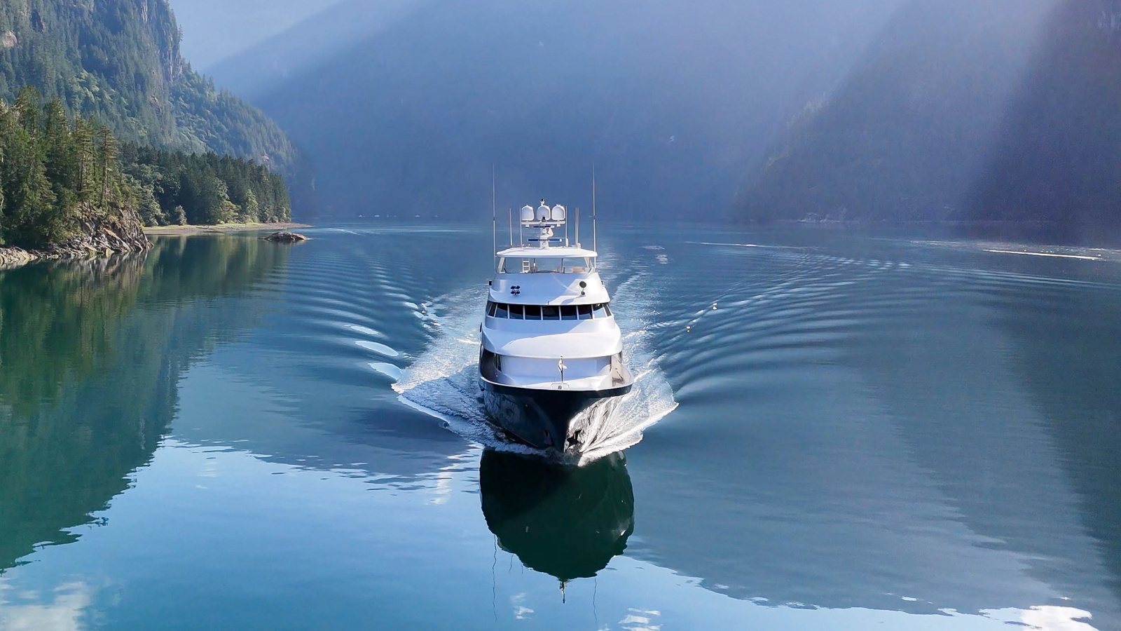 1989 Delta Marine Flybridge Motoryacht