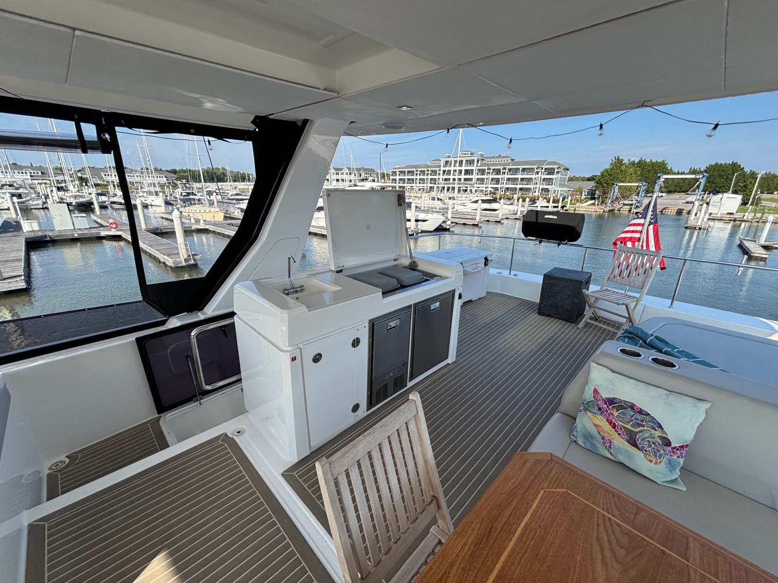 2023 Leopard 53 Powercat