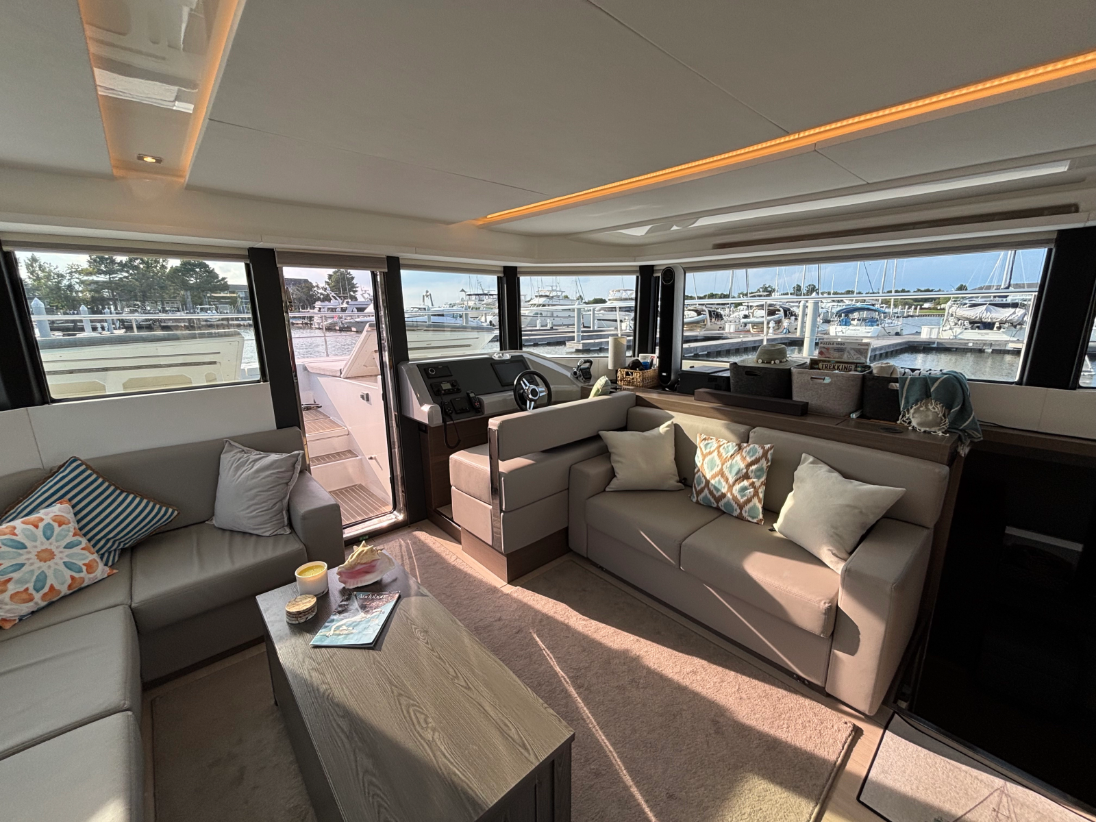 2023 Leopard 53 Powercat