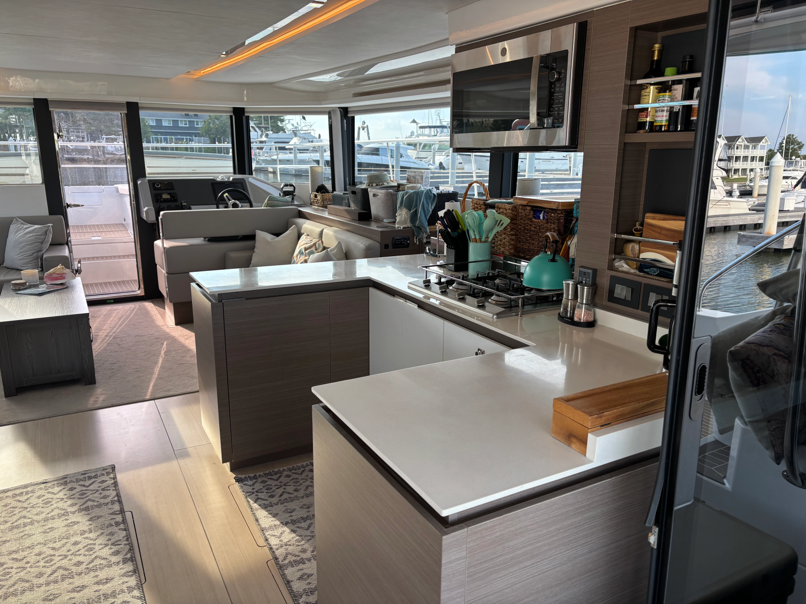 2023 Leopard 53 Powercat