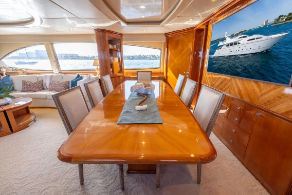1999 Azimut 100