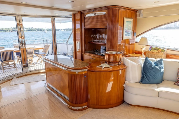1999 Azimut 100