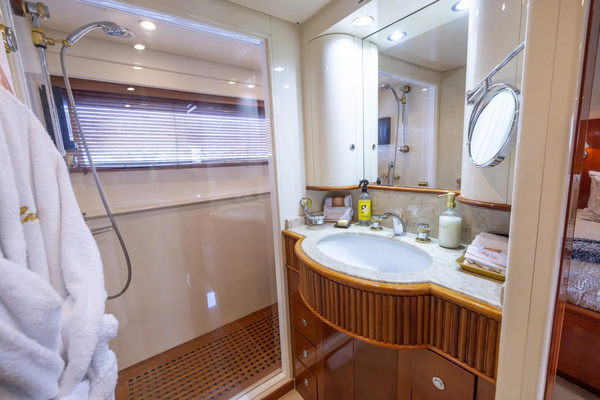 1999 Azimut 100
