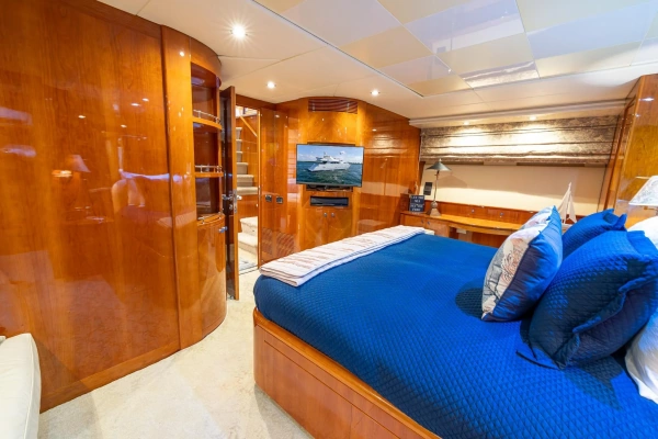 1999 Azimut 100