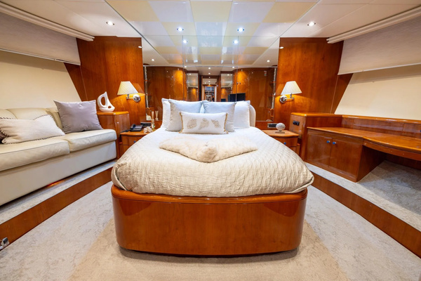 1999 Azimut 100