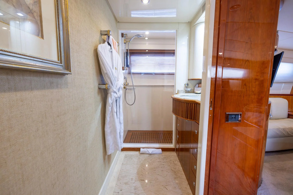 1999 Azimut 100