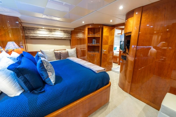 1999 Azimut 100