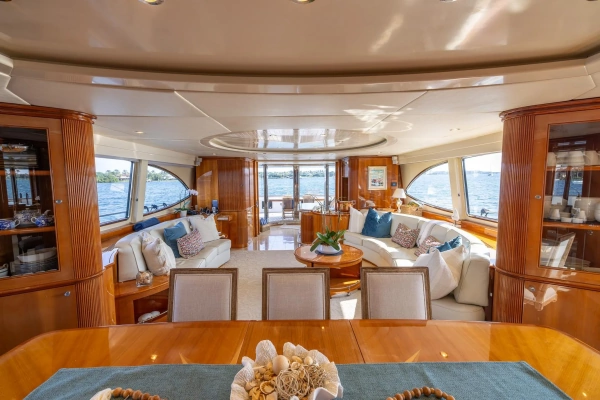 1999 Azimut 100