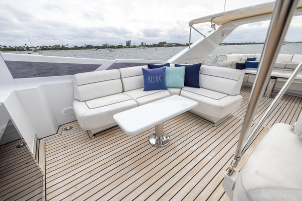 1999 Azimut 100