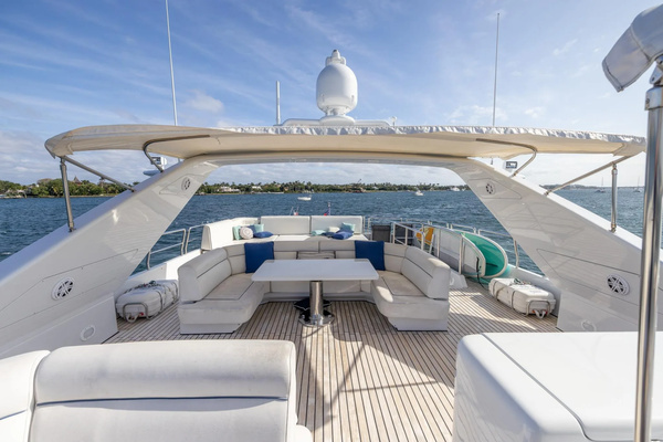 1999 Azimut 100