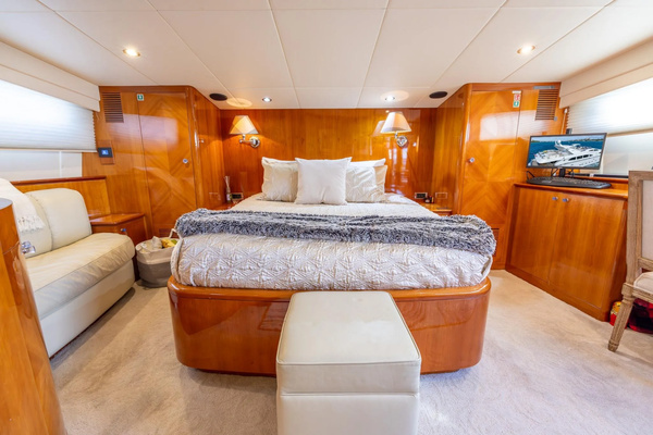 1999 Azimut 100