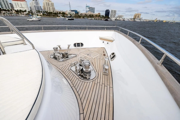 1999 Azimut 100