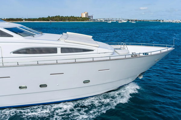 1999 Azimut 100
