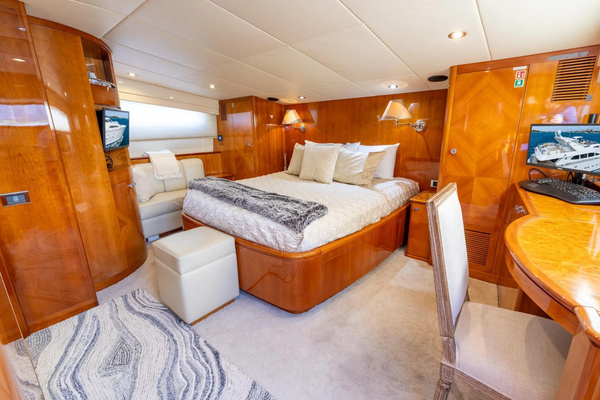 1999 Azimut 100