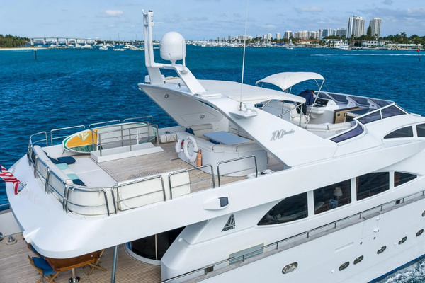 1999 Azimut 100