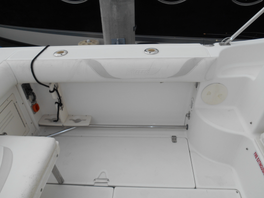 25ft Boston Whaler Yacht For Sale