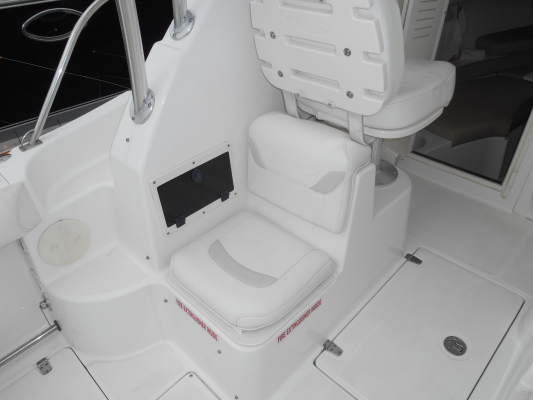 25ft Boston Whaler Yacht For Sale