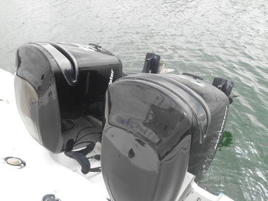 25ft Boston Whaler Yacht For Sale