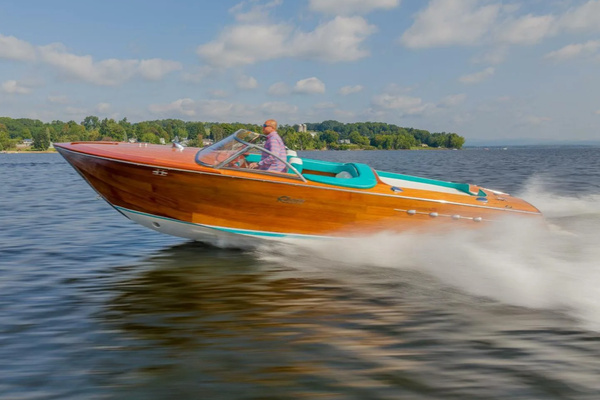 Photo of the 2018 Riva Reets Aquarama