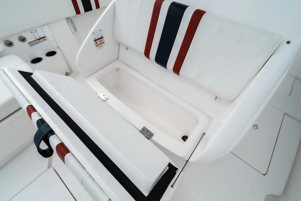 2015 Intrepid 32
