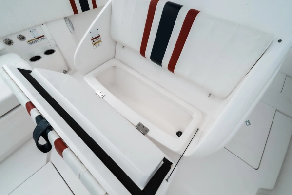 2015 Intrepid 32