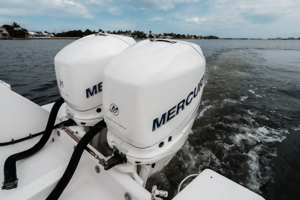 2015 Intrepid 32