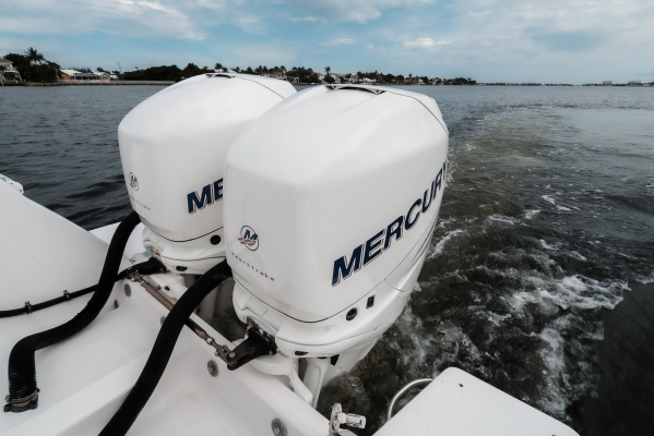 32ft Intrepid Yacht For Sale