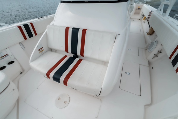 32ft Intrepid Yacht For Sale