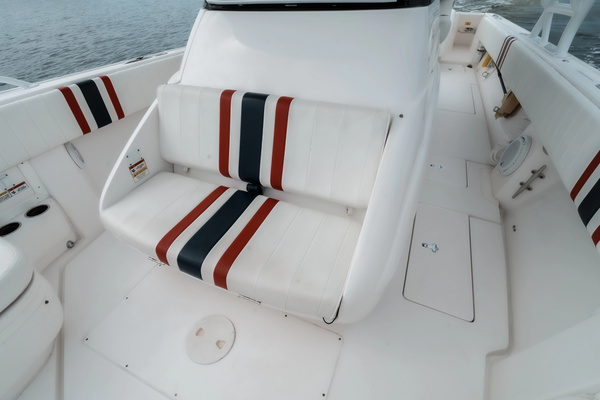 2015 Intrepid 32