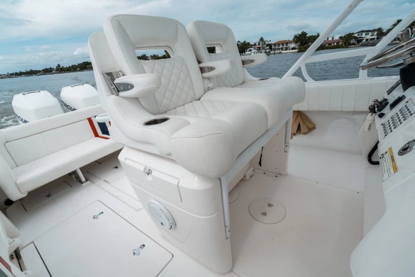 2015 Intrepid 32
