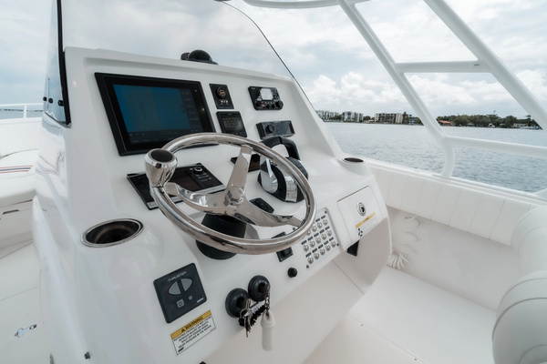2015 Intrepid 32