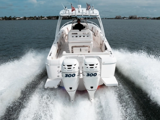 2015 Intrepid 32