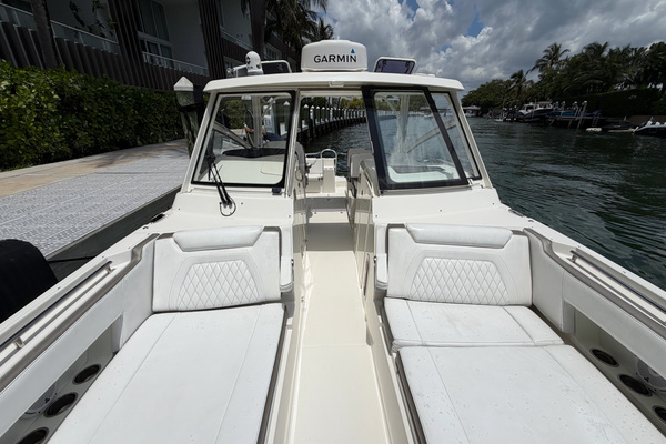 32ft World Cat Yacht For Sale