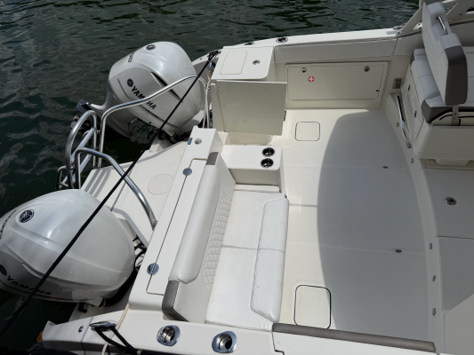 32ft World Cat Yacht For Sale