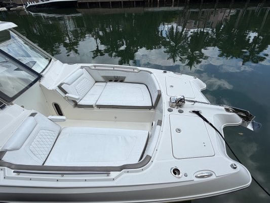 32ft World Cat Yacht For Sale
