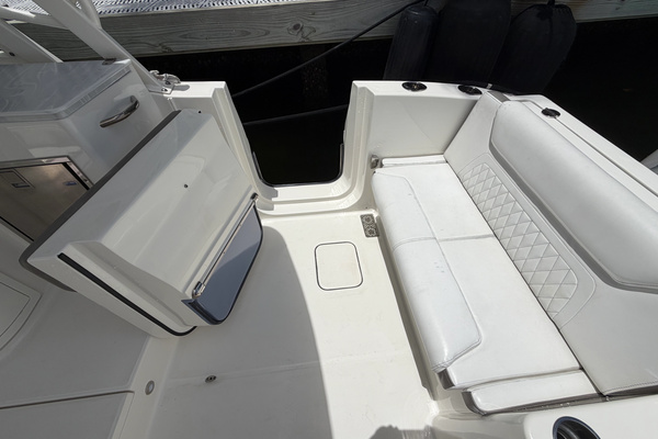 32ft World Cat Yacht For Sale