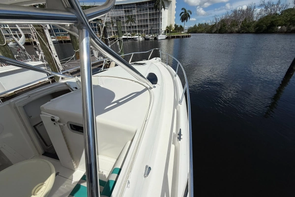 2004 Intrepid 34