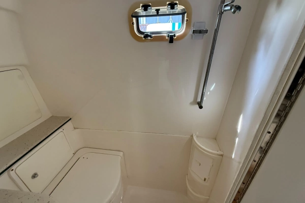 2004 Intrepid 34
