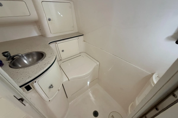 2004 Intrepid 34