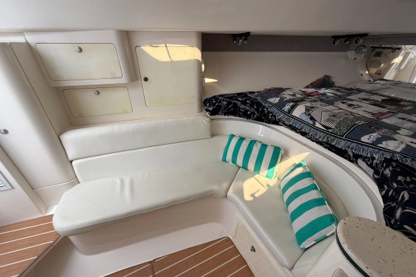 2004 Intrepid 34