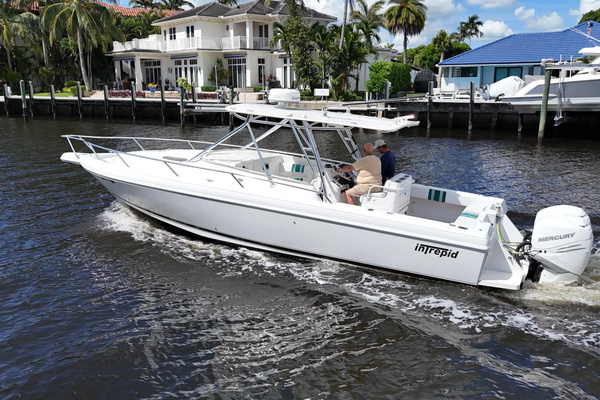 2004 Intrepid 34