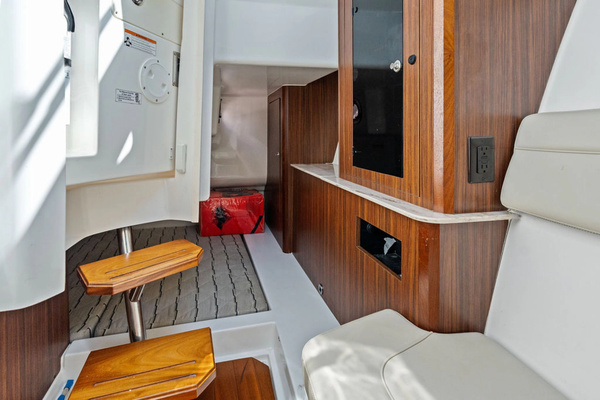 36ft Pursuit Yacht For Sale