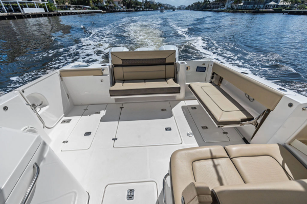 36ft Pursuit Yacht For Sale